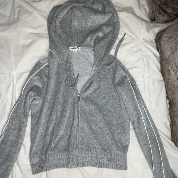 Grey velour hoodie - Picture 2 of 3